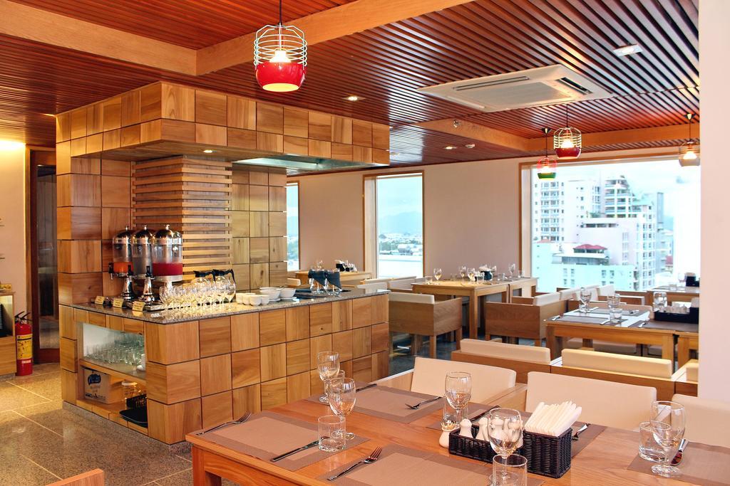 Golden Holiday Hotel Nha Trang Exterior photo