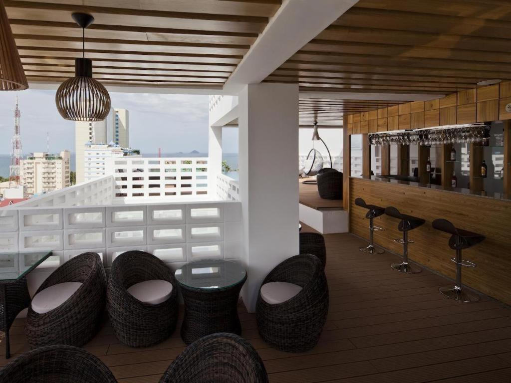 Golden Holiday Hotel Nha Trang Exterior photo