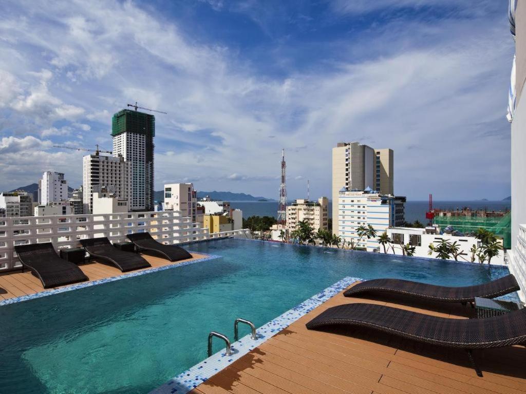 Golden Holiday Hotel Nha Trang Exterior photo
